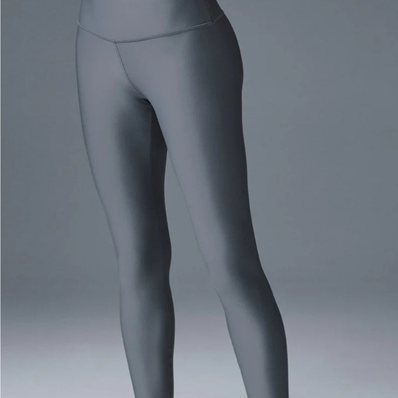 alo 7/8 High-Waist Airlift Legging. - Picture 8 of 8